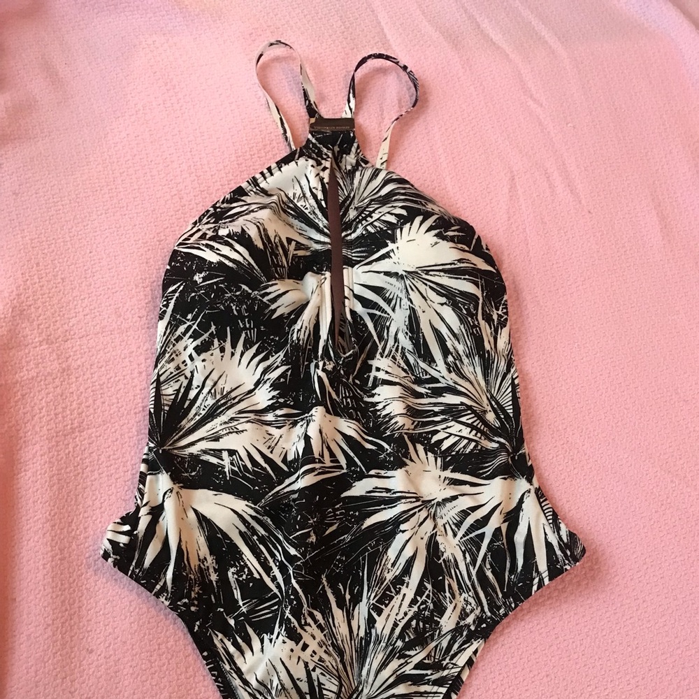 Victoria’s Secret swimsuit one piece